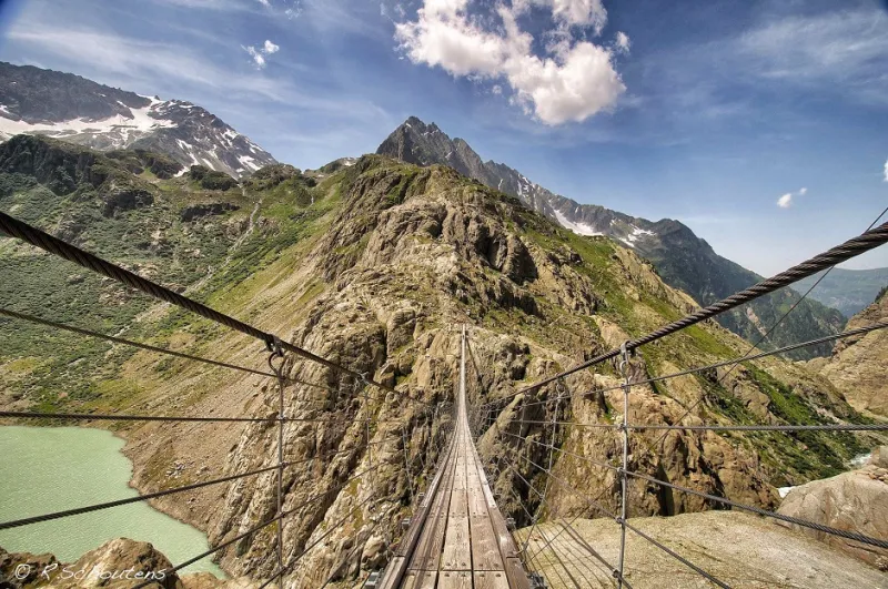 جسر تريفت والطريق الوحيد إلى الكوخ!!