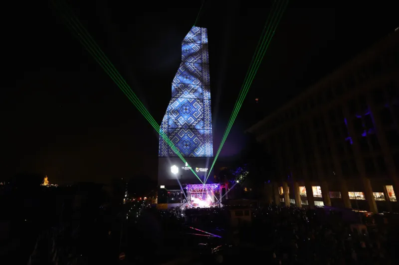 فندق بيلتمور تبليسي يفتتح بحفل ضخم وعروض مذهلة 