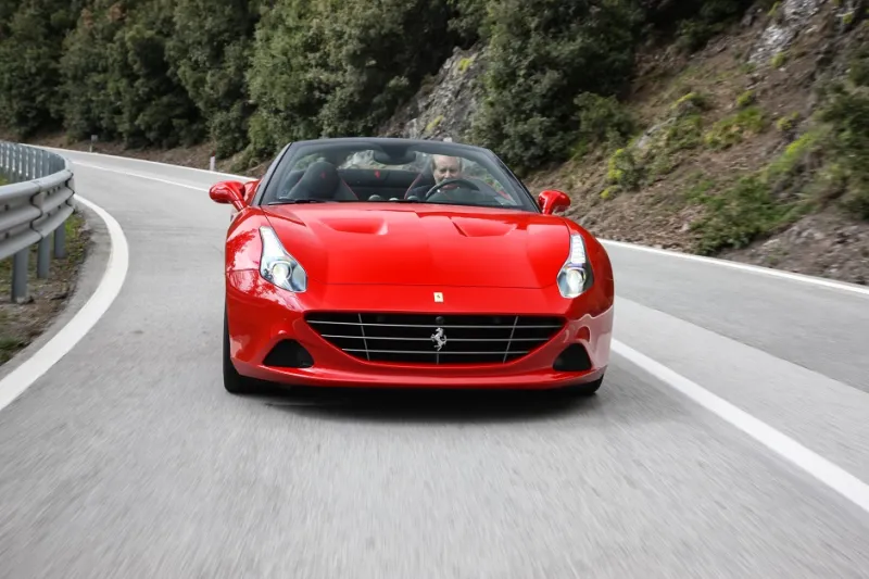 فيراري كاليفورنيا تي إيقاع صوتي جديد بكفاءة أكبر