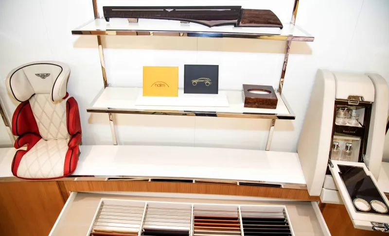 بنتلي تفتتح اكبر صالة لعرض سيارتها في العالم بدبي 