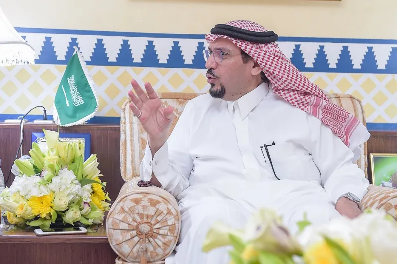 فيصل بن مشعل بن سعود لـ الرجل  لا اتصنع البساطة 