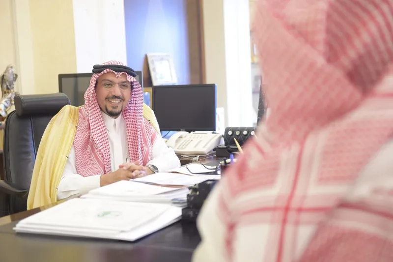 فيصل بن مشعل بن سعود لـ الرجل  لا اتصنع البساطة 