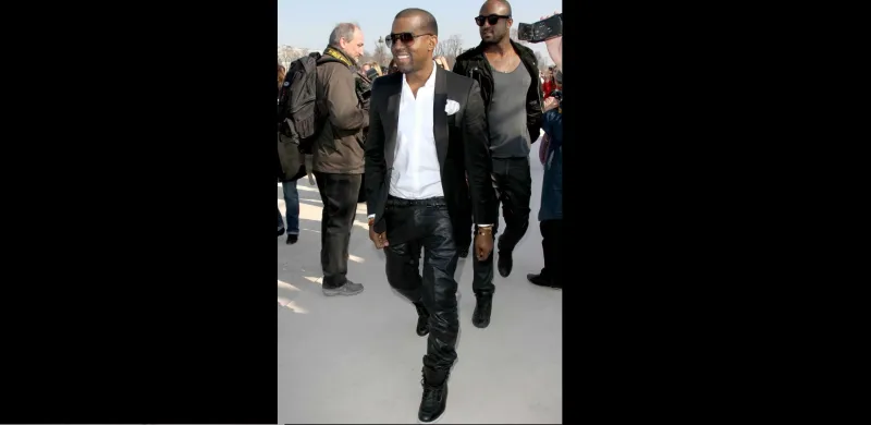 بنطلون الجلد على طريقة كاني ويست 