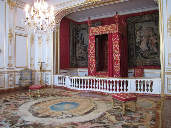  قصر شاتودو شبح فتاة يظهر كل سنة في ظروف غامضة