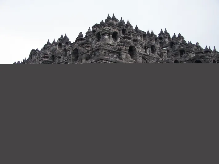 معبد بوربودور البوذي قابل للذوبان في اندونيسيا