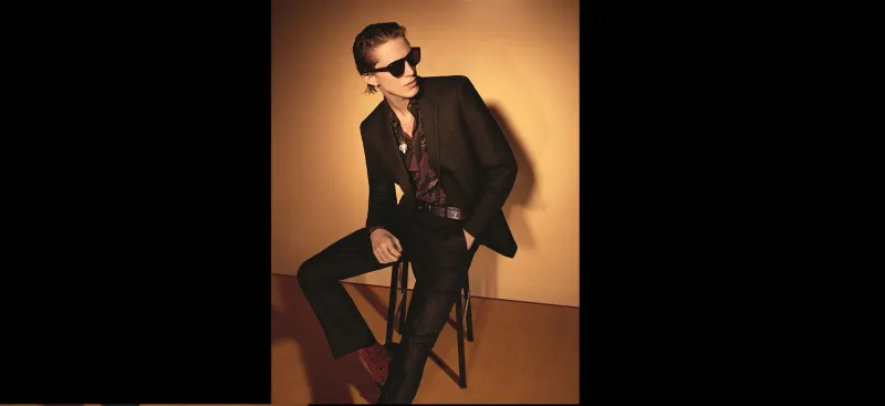 بول سميث تقدم  لعبة  DINO JUMPER  من وحي ازيائها 