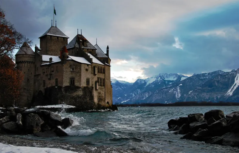 قلعة شيلون القلعة المائية الأكثر زيارةً في سويسرا