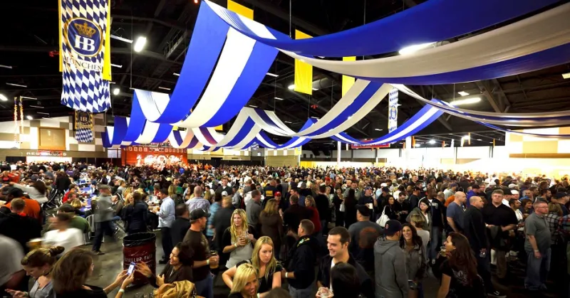 أيلول في ميونيخ شهر الطعام والشراب والرقص