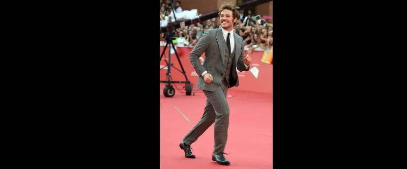 سام كلافلن رمز الاناقة البريطانية 