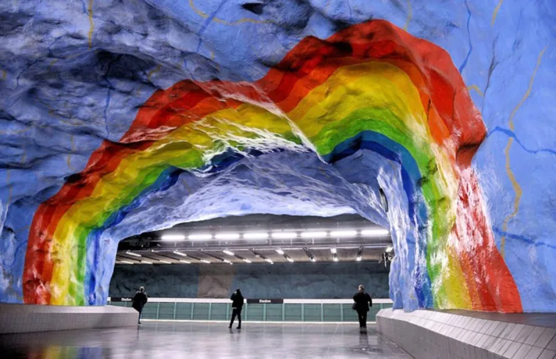 محطة المترو في استكهولم التقط صوراً قدر استطاعتك