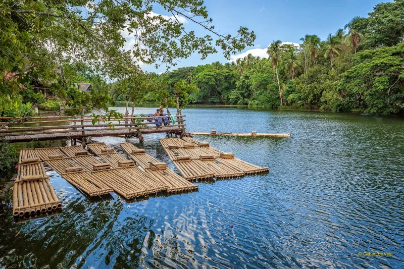 فيلا اسكوديرو رفاهية عالية وسط شلالات متدفقة