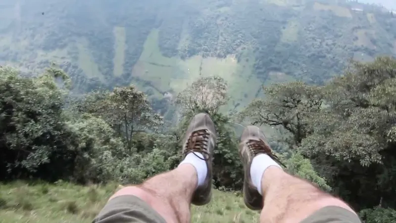 في الأكوادور أرجوحة نهاية العالم تأرجح على حافّة العالم