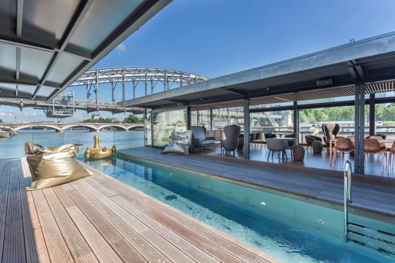 فندق أوف باريس سين كل الراحة في العوم