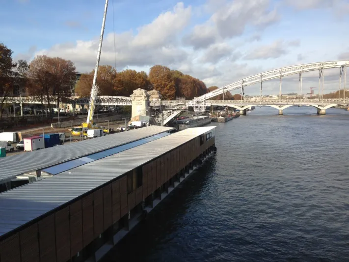 فندق أوف باريس سين كل الراحة في العوم