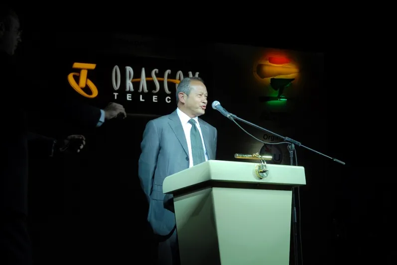  نجيب ساويرس لـ"الرجل" سأشتري جزيرة للاجئين 