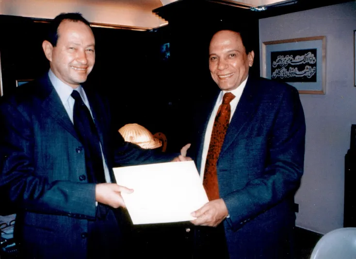  نجيب ساويرس لـ"الرجل" سأشتري جزيرة للاجئين 