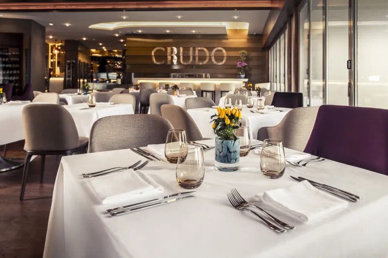 مطعم روبيرتوز ابوظبي اطلالة ساحرة على افق العاصمة 