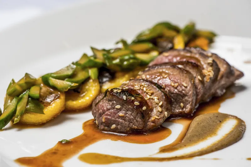 مطعم روبيرتوز ابوظبي اطلالة ساحرة على افق العاصمة 