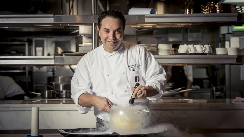 مطعم روبيرتوز ابوظبي اطلالة ساحرة على افق العاصمة 