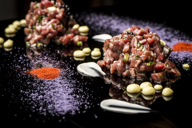 مطعم روبيرتوز ابوظبي اطلالة ساحرة على افق العاصمة 