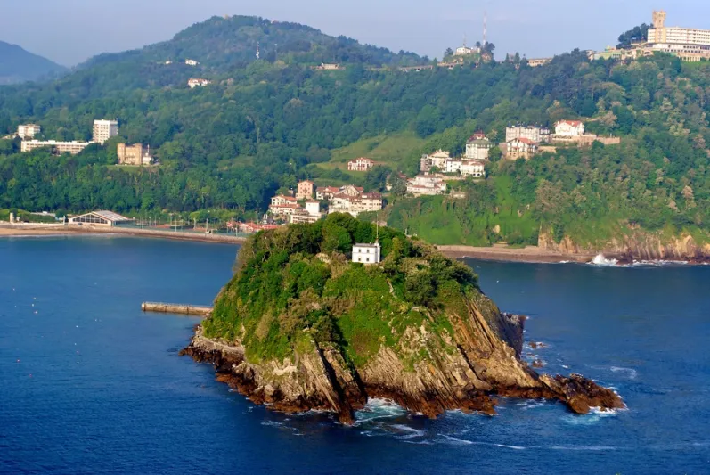 سان سباستيان عاصمة السياحة الصيفية في إسبانيا