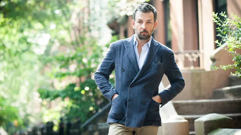 نك ساليفان النضج في الاسلوب والسر في البليزر