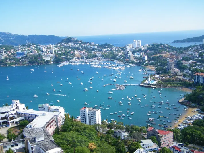 اكابولكو الليل كالنهار