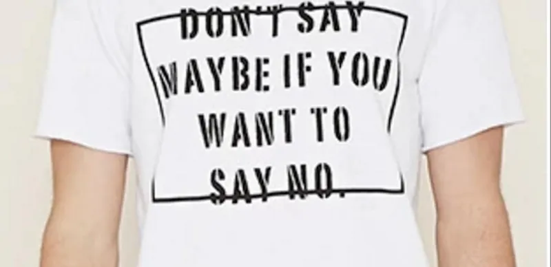 قميص يحدث موجة استنكار عالية 