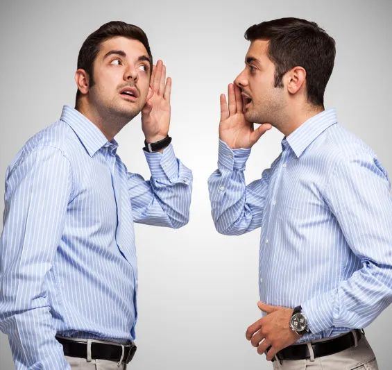 التحدث بصوت عال عبقرية لا جنون