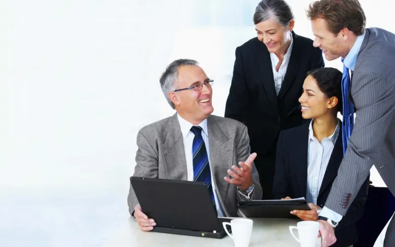 أنت المدير المفضل لدى الجميع فقط بأربع خطوات أنت المدير المفضل لدى الجميع فقط بأربع خطوات
