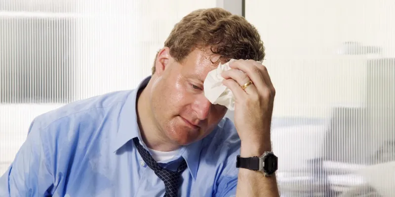 أفضل علاجات منزلية لخفض حرارة الجسم