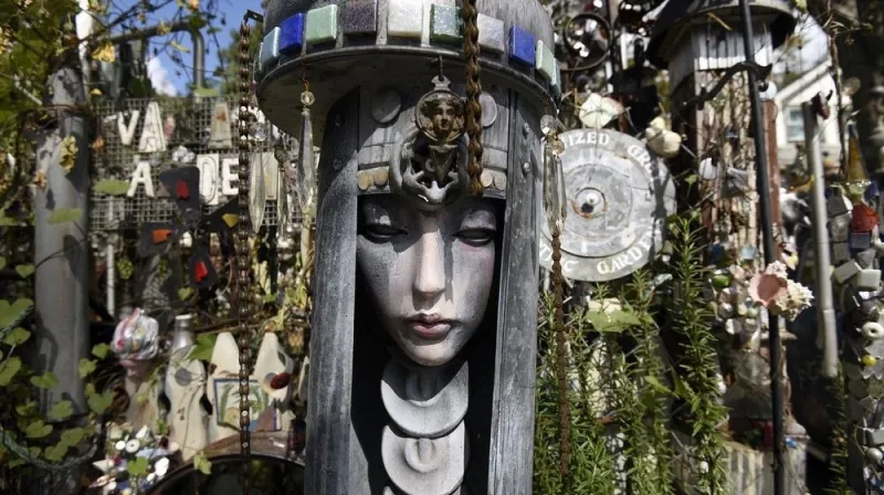 منزل فانداو كيف تحول الخردة إلى فن