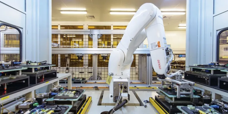 الروبوت سيصنع الايفون في المستقبل 