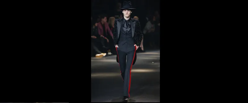 الاحمر هكذا تلون اطلالاتك به