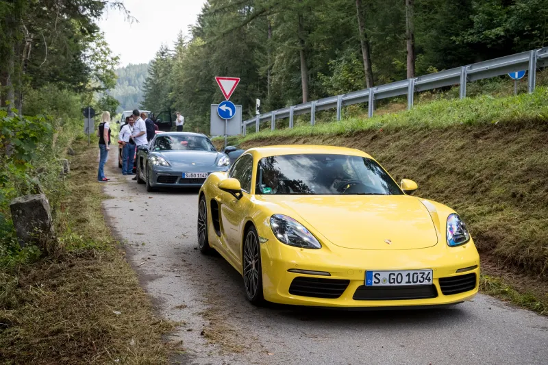 بورش 718 كايمان قوة جامحة في حجم مدمج