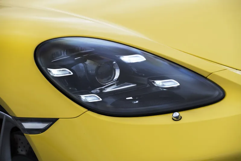 بورش 718 كايمان قوة جامحة في حجم مدمج