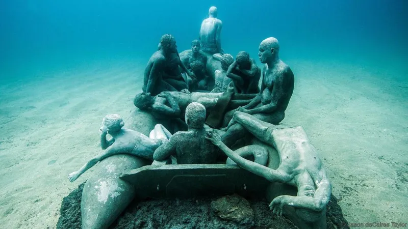  متحف اتلانتيكو أول متحف تحت الماء في أوروبا