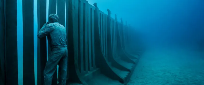  متحف اتلانتيكو أول متحف تحت الماء في أوروبا