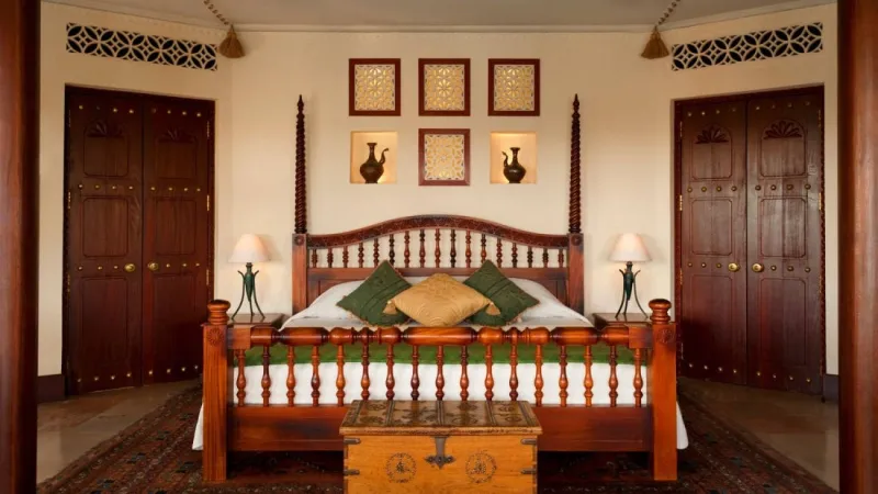 منتجع المها يطلق أول مركز صحراوي لليوغا