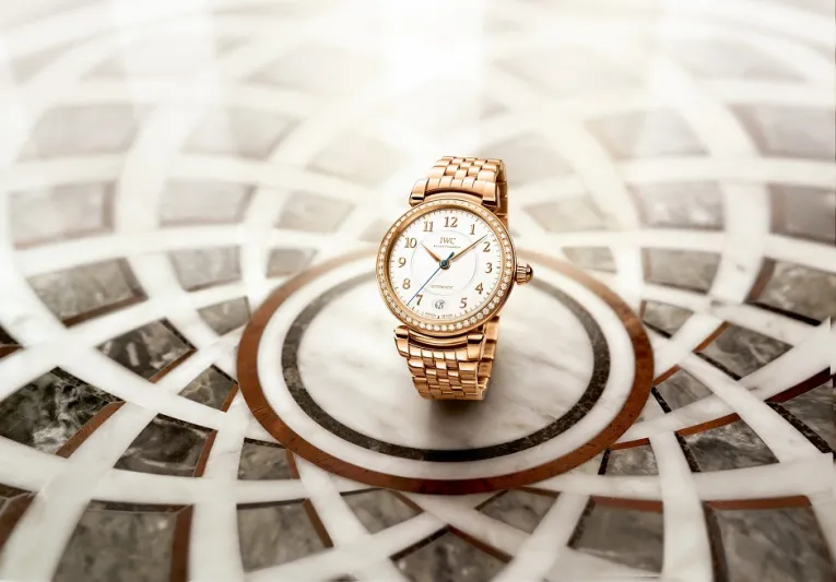 بيع مسبق حصريّ لساعات VINCI DA الجديدة 