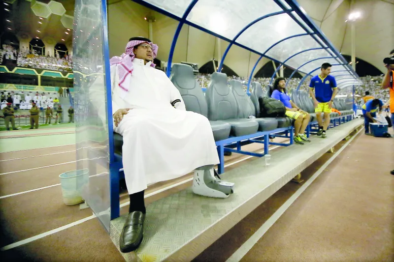  فيصل بن تركي لـ"الرجل" ابي عارض التحاقي بالقوات الجوية 