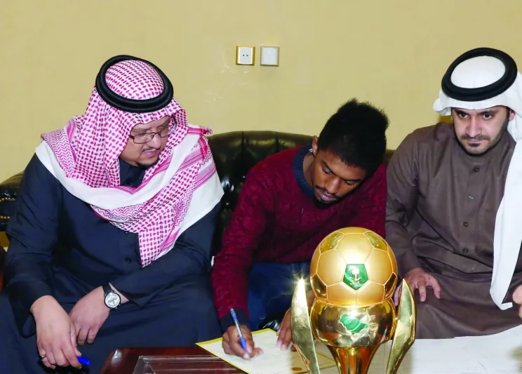  فيصل بن تركي لـ"الرجل" ابي عارض التحاقي بالقوات الجوية 