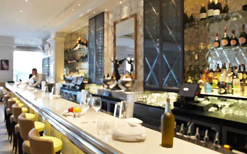 دللها في عيد الحب.. احجز مكانك في أكثر المطاعم رومانسية بدبي من هنا