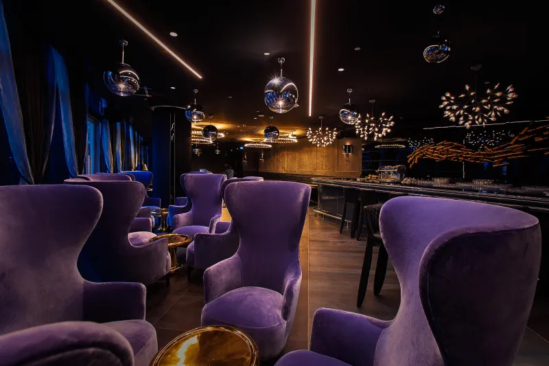 دللها في عيد الحب.. احجز مكانك في أكثر المطاعم رومانسية بدبي من هنا