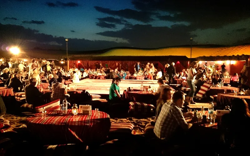 دللها في عيد الحب.. احجز مكانك في أكثر المطاعم رومانسية بدبي من هنا