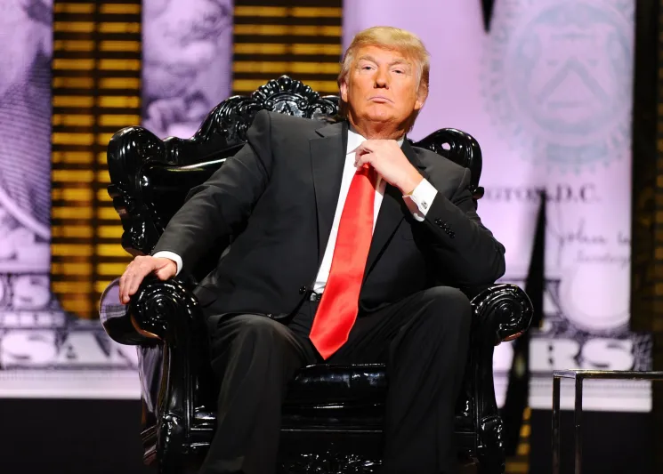 خطآن يرتكبهما ترامب عند ارتداء ربطة العنق.. هل لاحظتهما؟