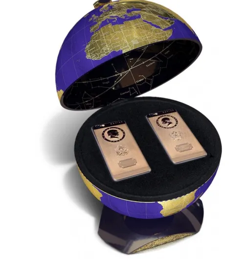 آيفون ترامب وبوتين المطلي بالذهب 