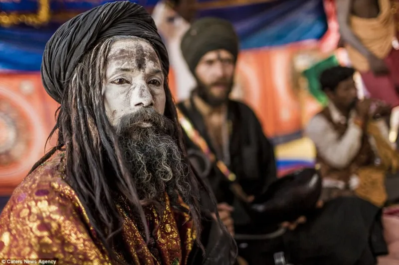  أكلة لحوم البشر.. ماذا ستكون ردة فعلك أمامهم؟ 