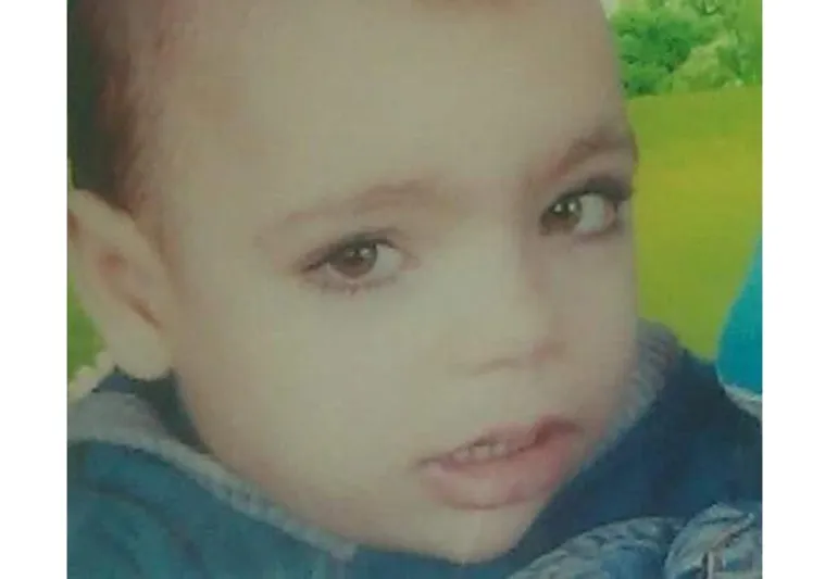 زوجة أب تتفنن في تعذيب طفل بطريقة تقشعر لها الأبدان