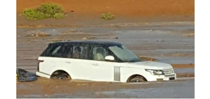 تعويض صاحب مركبة تضررت من العاصفة التي شهدتها الامارات العام الماضي